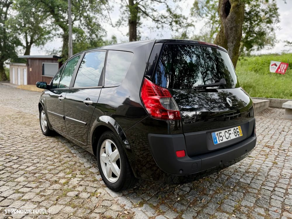 Renault Mégane Scénic - 9