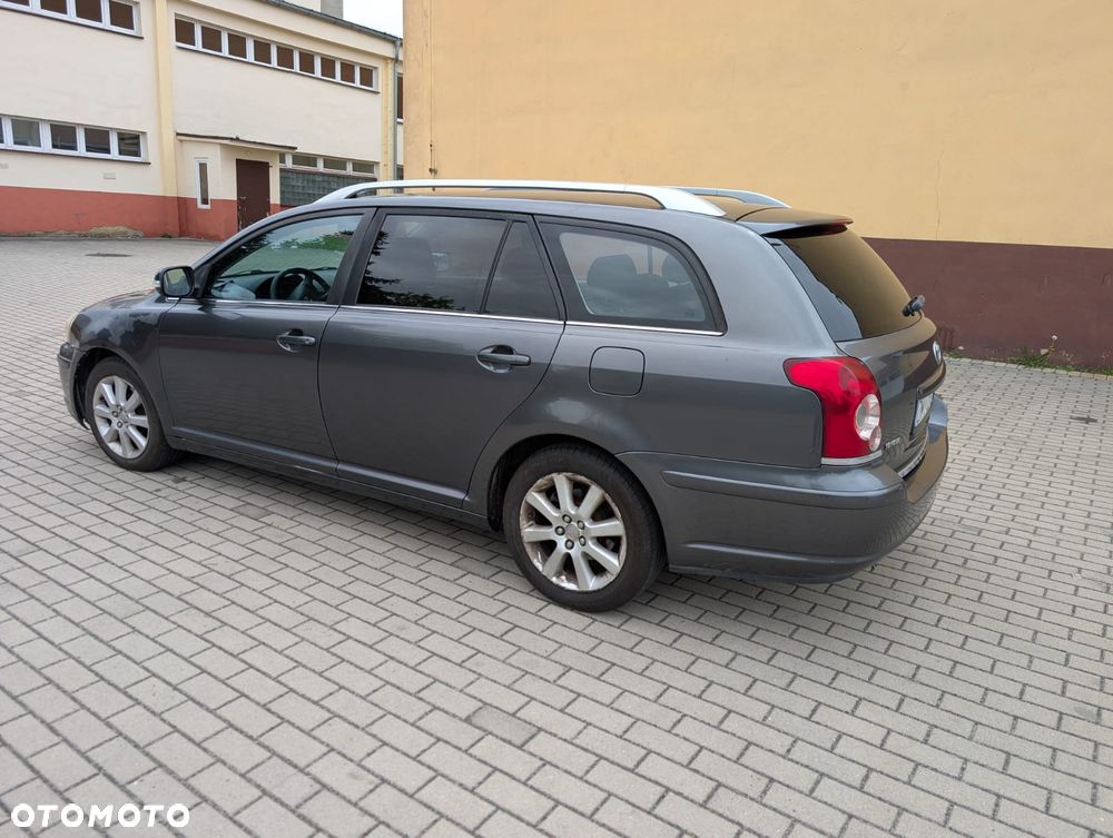 Toyota Avensis 2.0 D-4D Sol - 15