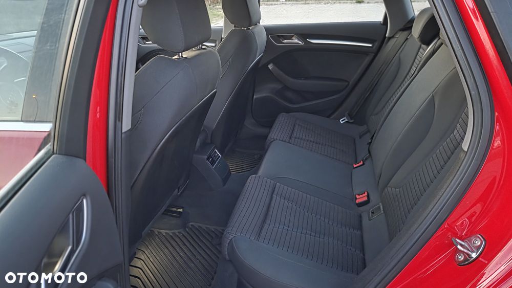 Audi A3 Sportback 1.4 TFSI e-tron S tronic - 11