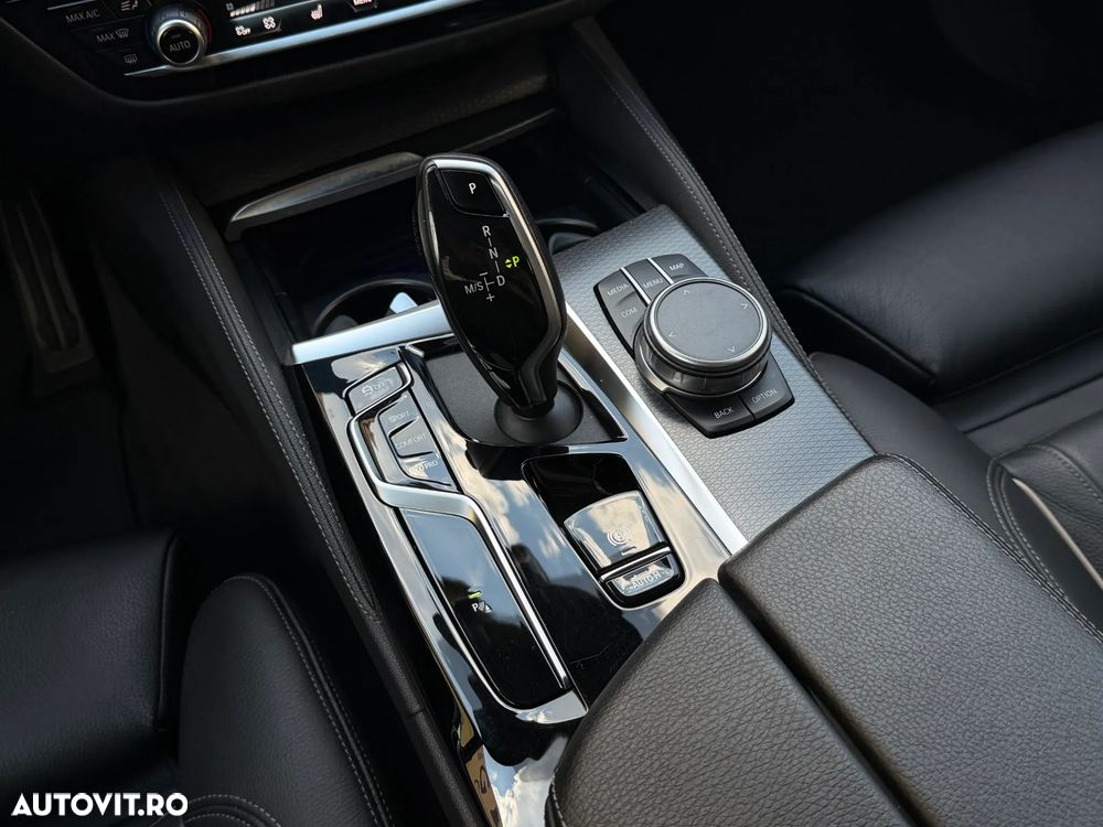 BMW Seria 5 530i Aut. M Sport Edition - 11