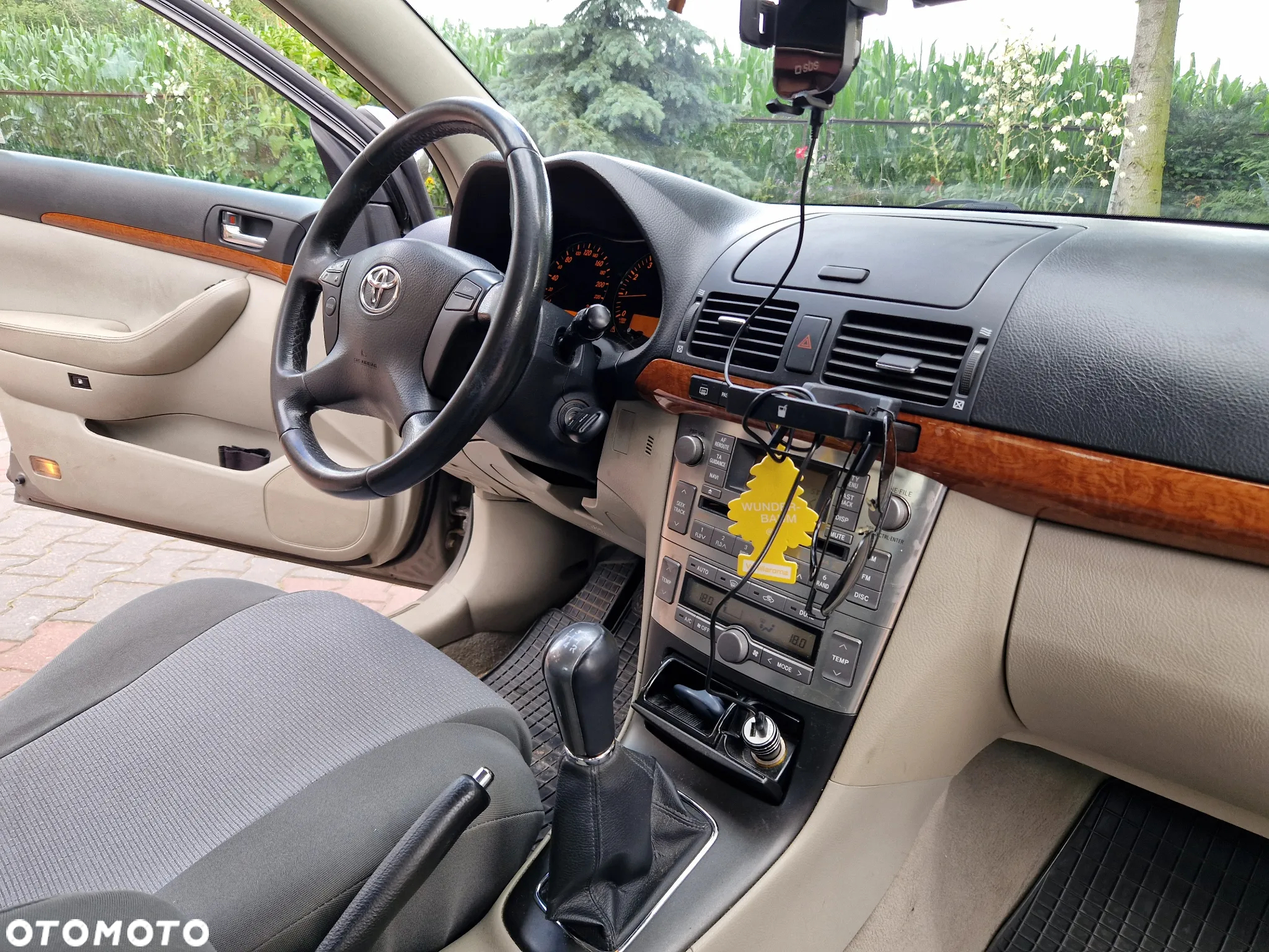 Toyota Avensis 1.8 VVT-i Sol - 26