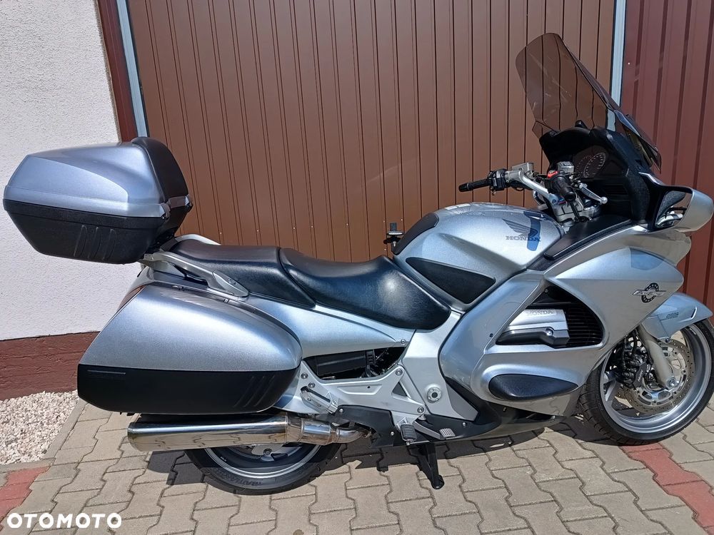 Honda ST - 6