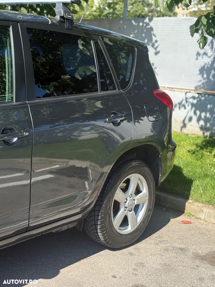 Toyota RAV4 2.2 D-4D Executive - 5
