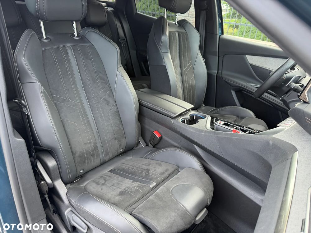 Peugeot 3008 1.6 PureTech HYbrid GT Line S&S EAT8 - 5