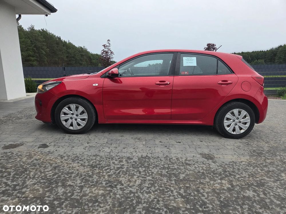 Kia Rio 1.2 L - 8