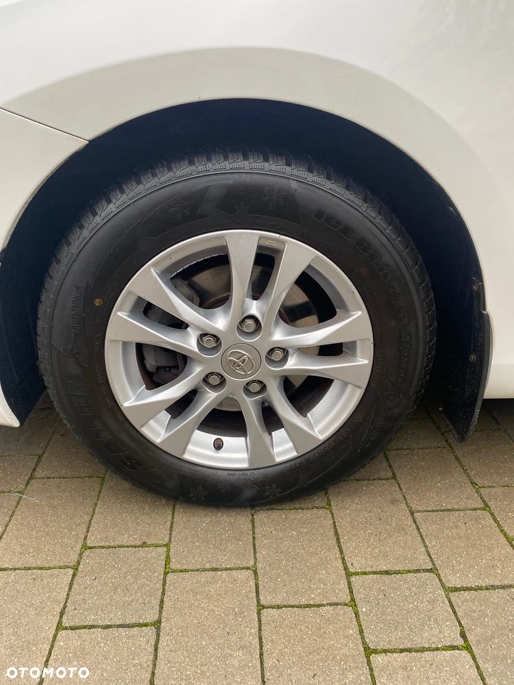 Toyota Auris 1.33 VVT-i Active - 5