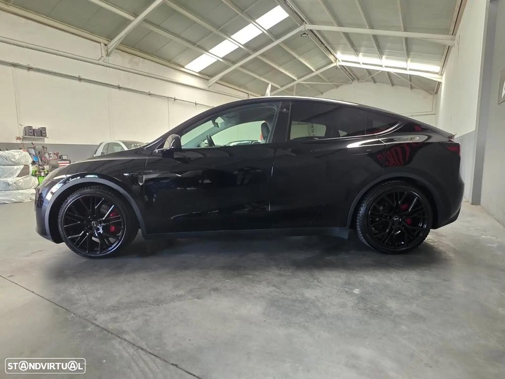Tesla Model Y Performance Dual Motor AWD - 15