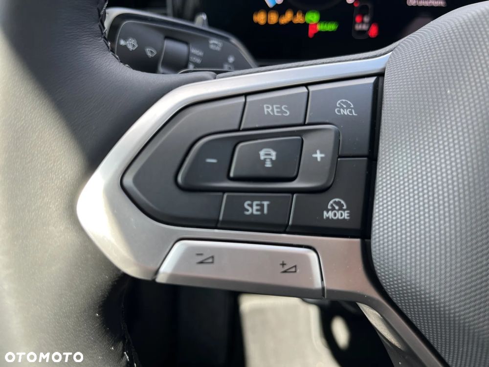 Volkswagen T-Roc 1.5 eTSI Style DSG - 28