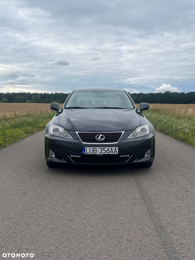 Lexus IS 220d Sport Line - 2