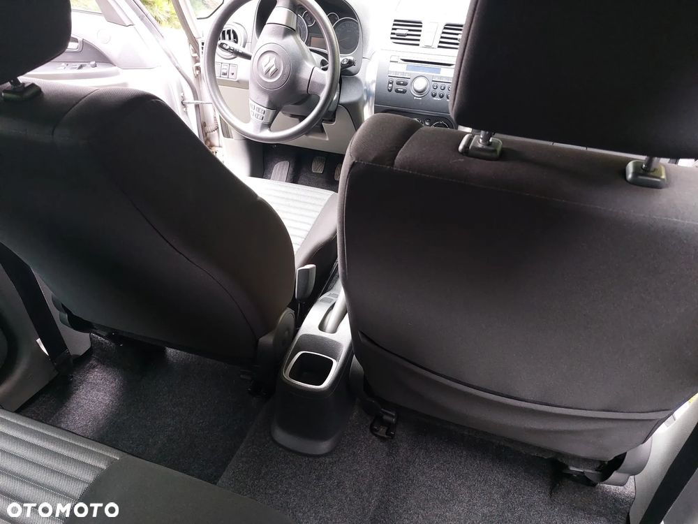 Suzuki SX4 1.6 Comfort - 13