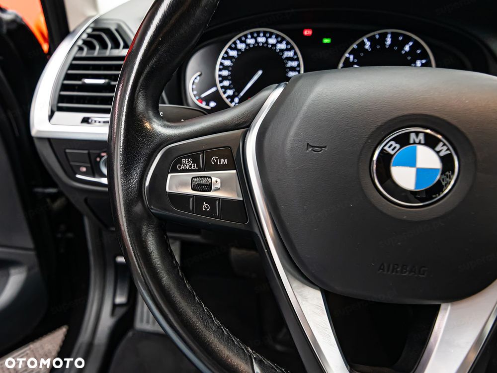 BMW X3 xDrive20i - 13