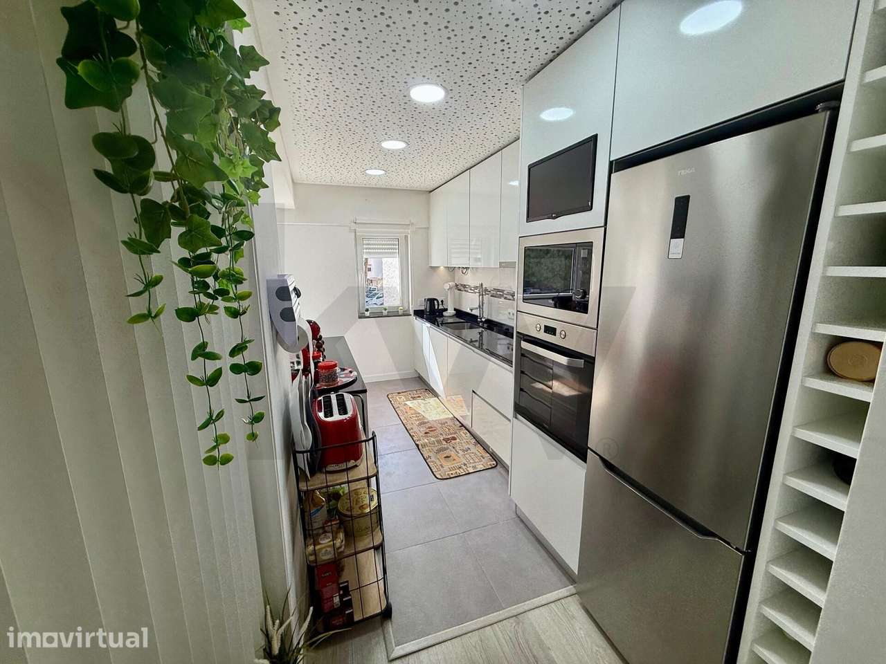 T2 Totalmente Remodelado a 5 min da Praia | Monte Estoril - Grande imagem: 4/25