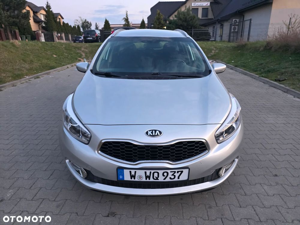 Kia Ceed - 10