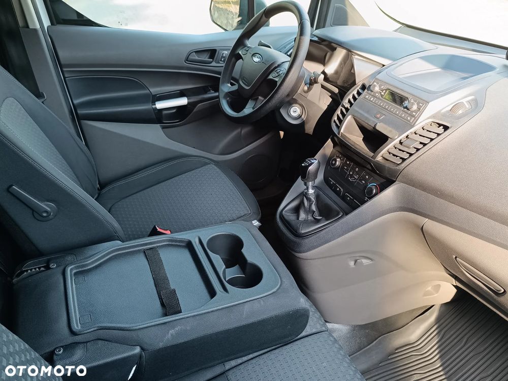 Ford Transit Connect - 11