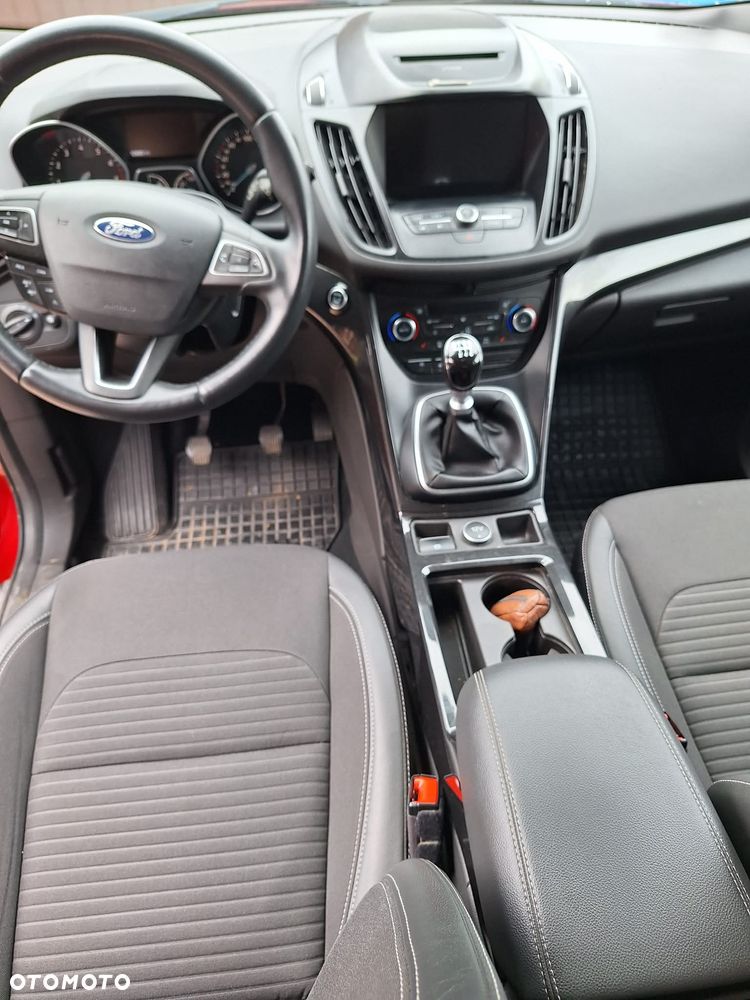 Ford Kuga - 12