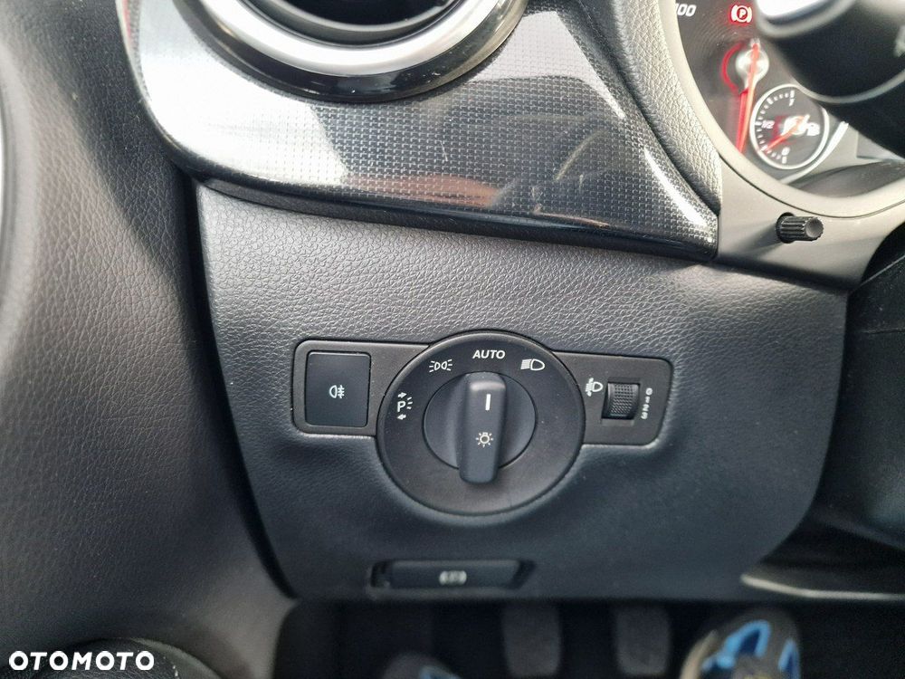 Mercedes-Benz Klasa B 180 Edition - 34