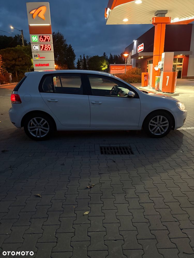 Volkswagen Golf - 10