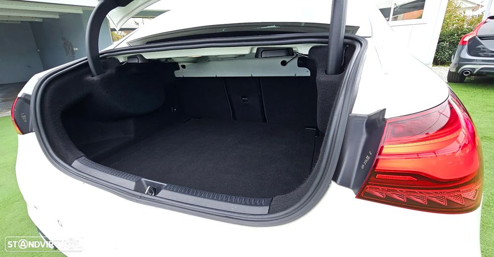 Mercedes-Benz A 200 Limousine AMG Line Aut. - 41