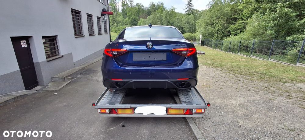 Alfa Romeo Giulia 2.2 AT8-Q4 Veloce - 2