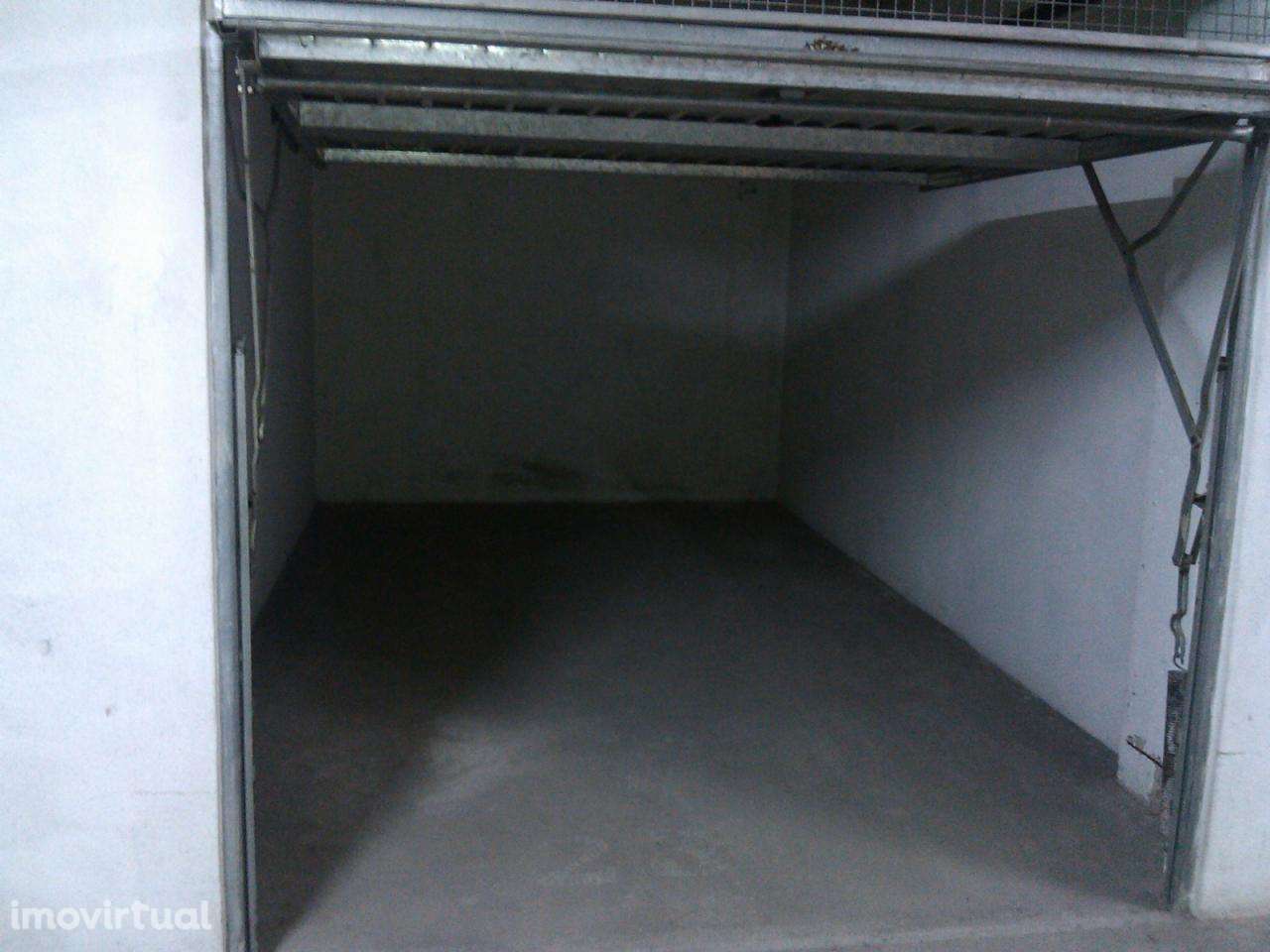Garagem/box para venda no Barreiro - Grande imagem: 2/9