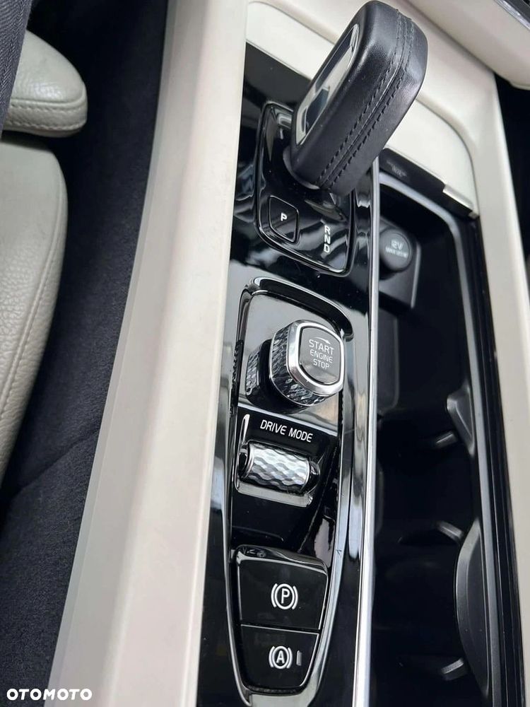 Volvo XC 60 D5 AWD Inscription - 10