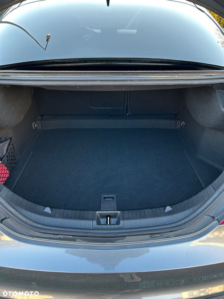 Mercedes-Benz CLA 220 4-Matic AMG Line - 11