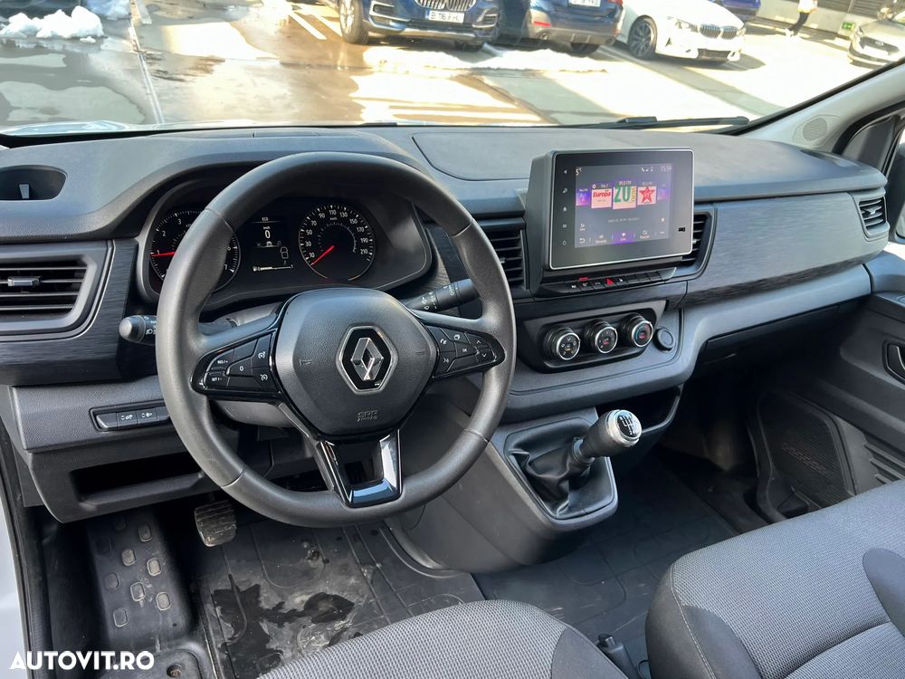 Renault Trafic 2.0 Blue dCi 110 S&S L2 8+1 Life - 17