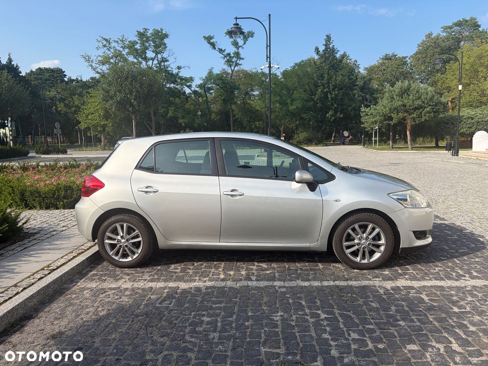 Toyota Auris 1.6 Luna - 4