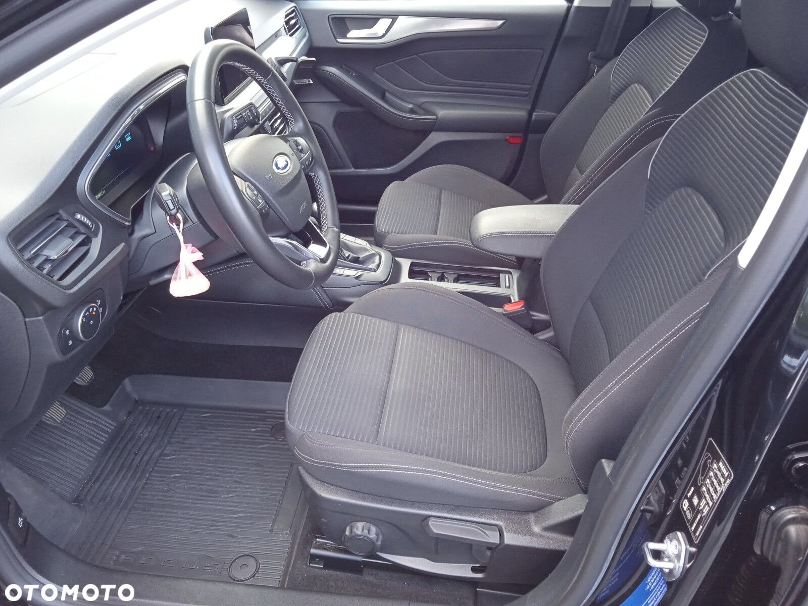 Ford Focus - 12