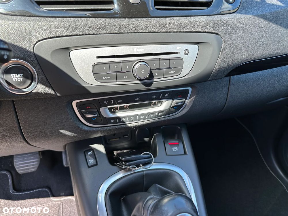 Renault Grand Scenic - 13