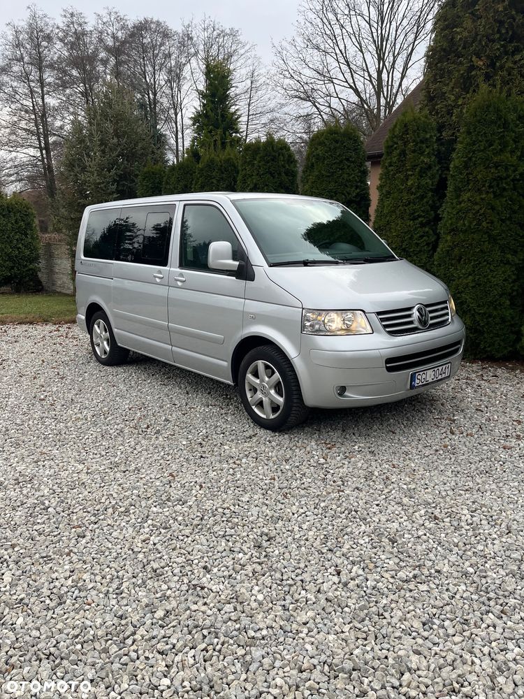 Volkswagen Multivan - 12