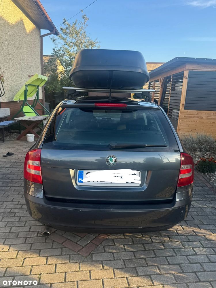 Skoda Octavia 2011 photo 2