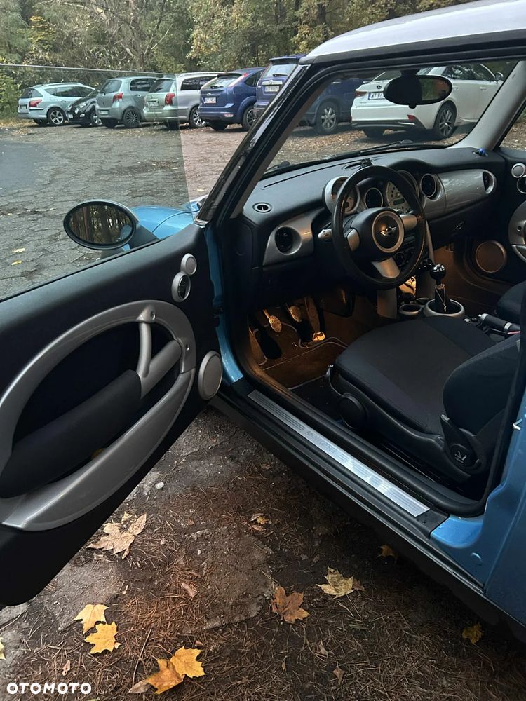 MINI Cooper Standard - 11