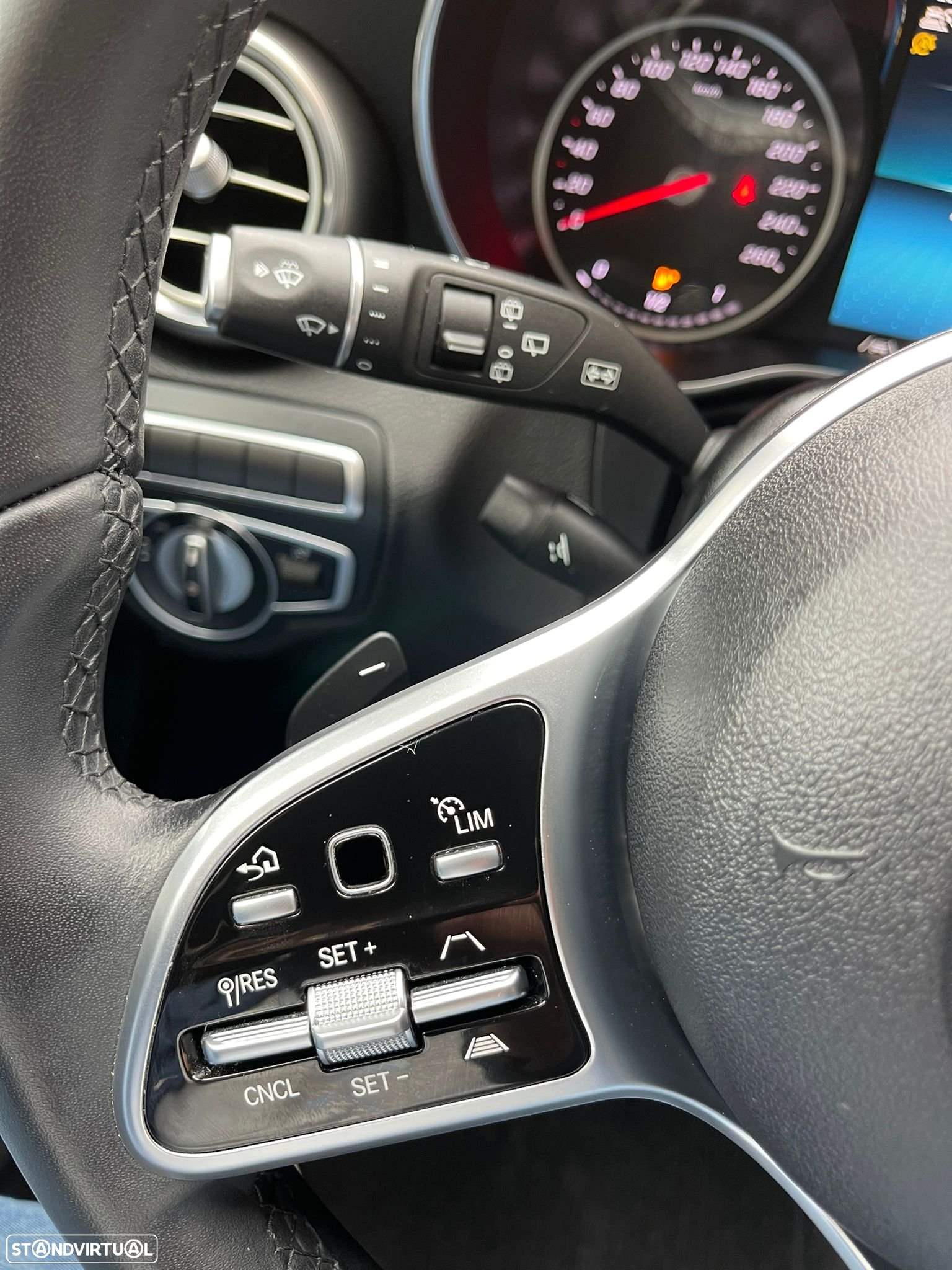 Mercedes-Benz C 220 d AMG Line - 28