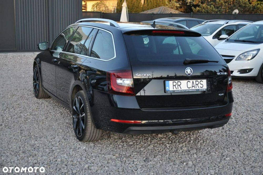 Skoda Octavia 2.0 TDI 4x4 DSG RS - 9