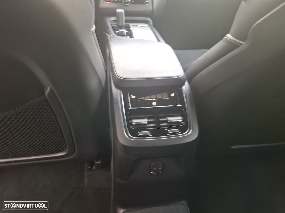 Volvo XC 90 2.0 T8 PHEV R-Design Expression AWD - 32