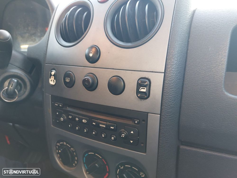 Peugeot Partner 2.0 HDi VTC - 4