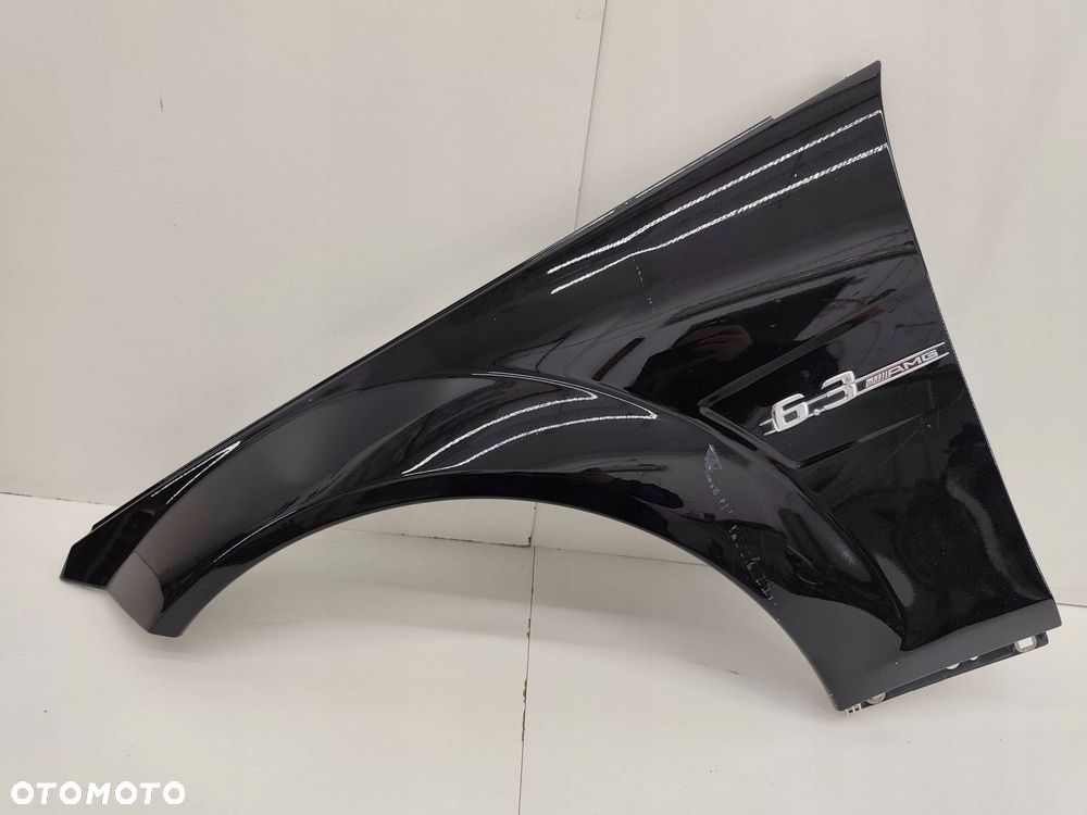 MERCEDES W204 LEWY PRZEDNI BŁOTNIK AMG C63 ORYGINAŁ - 2