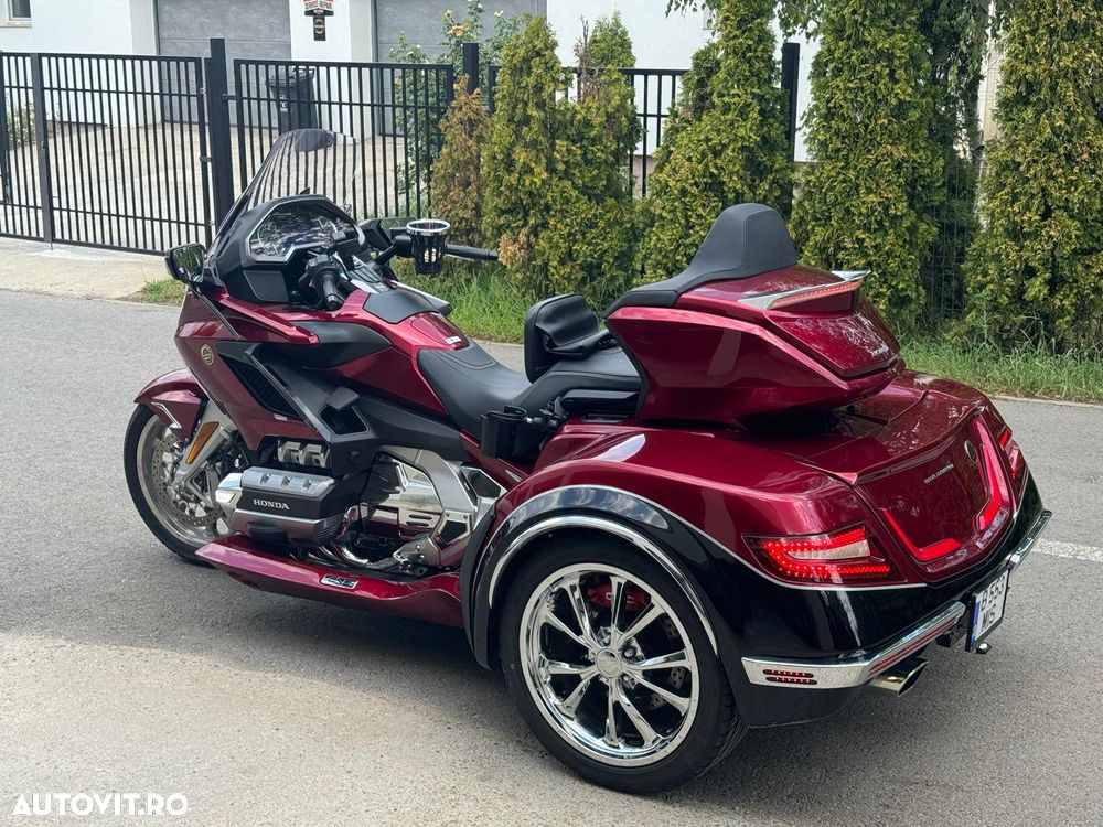 Honda GL 1800 Gold Wing - 6
