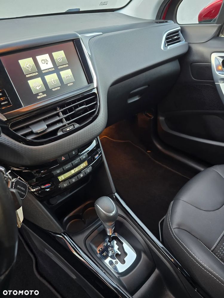 Peugeot 2008 PureTech 110 GPF Stop&Start EAT6 Active - 11