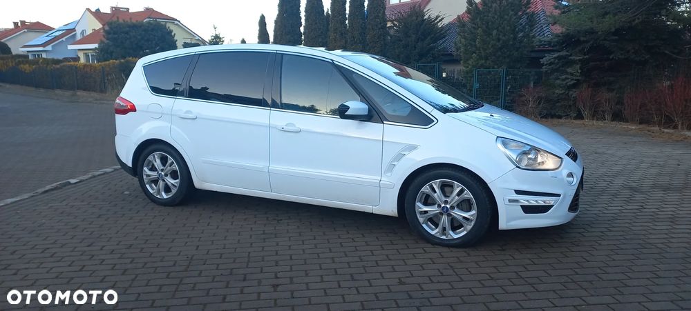 Ford S-Max - 16