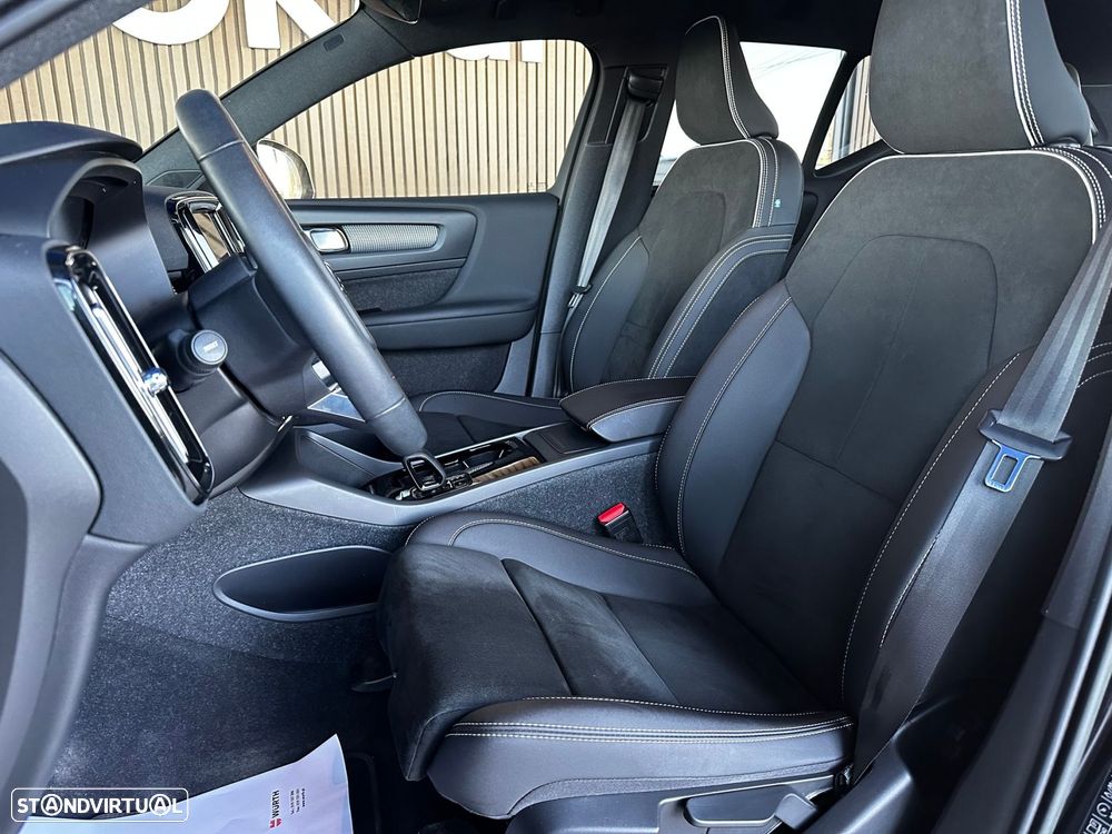 Volvo XC 40 Recharge Pro - 14