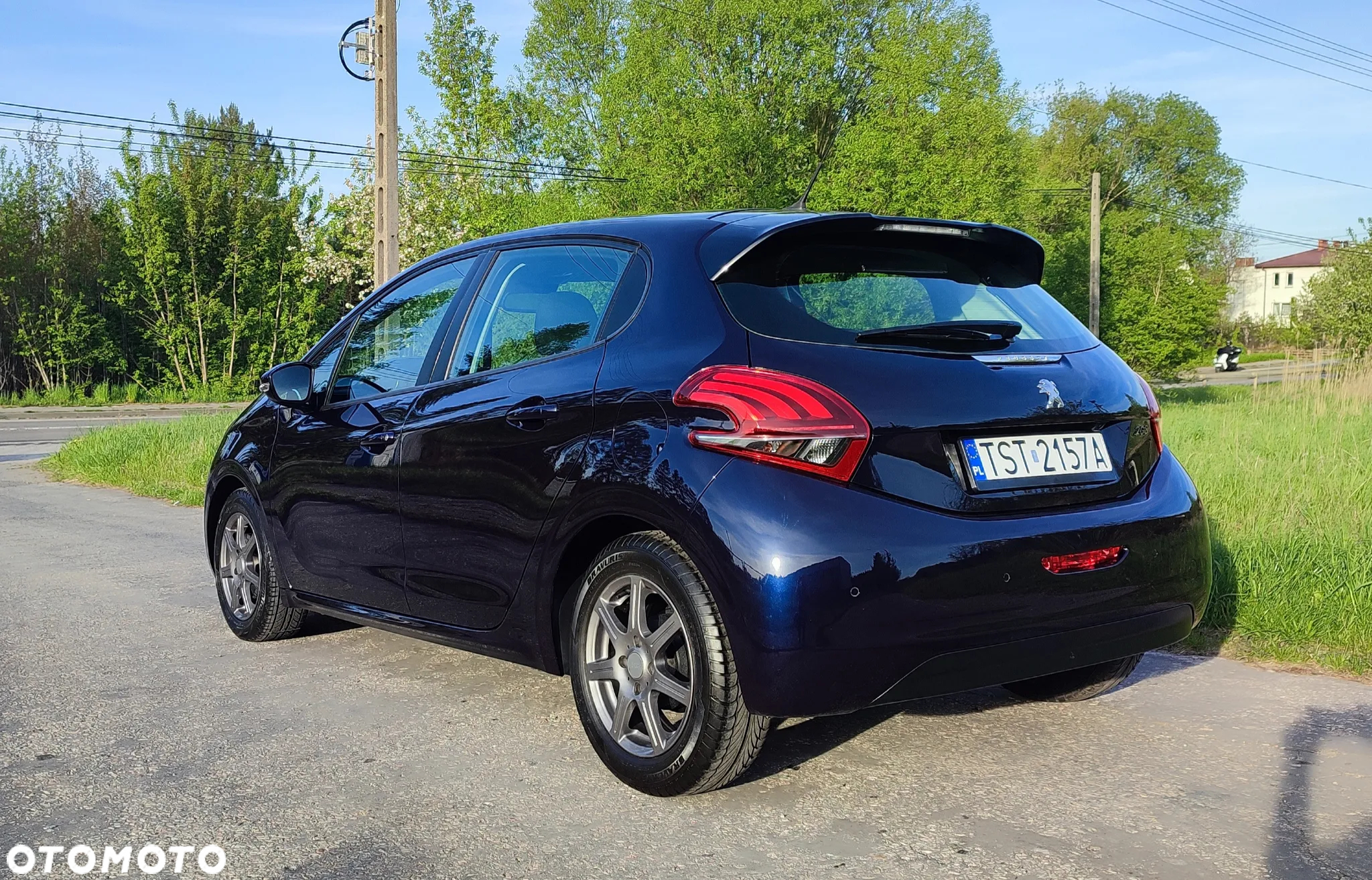 Peugeot 208 - 5