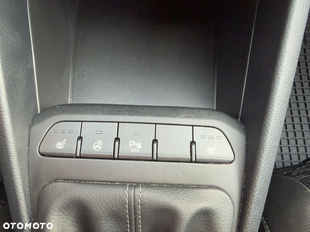 Kia Rio - 12