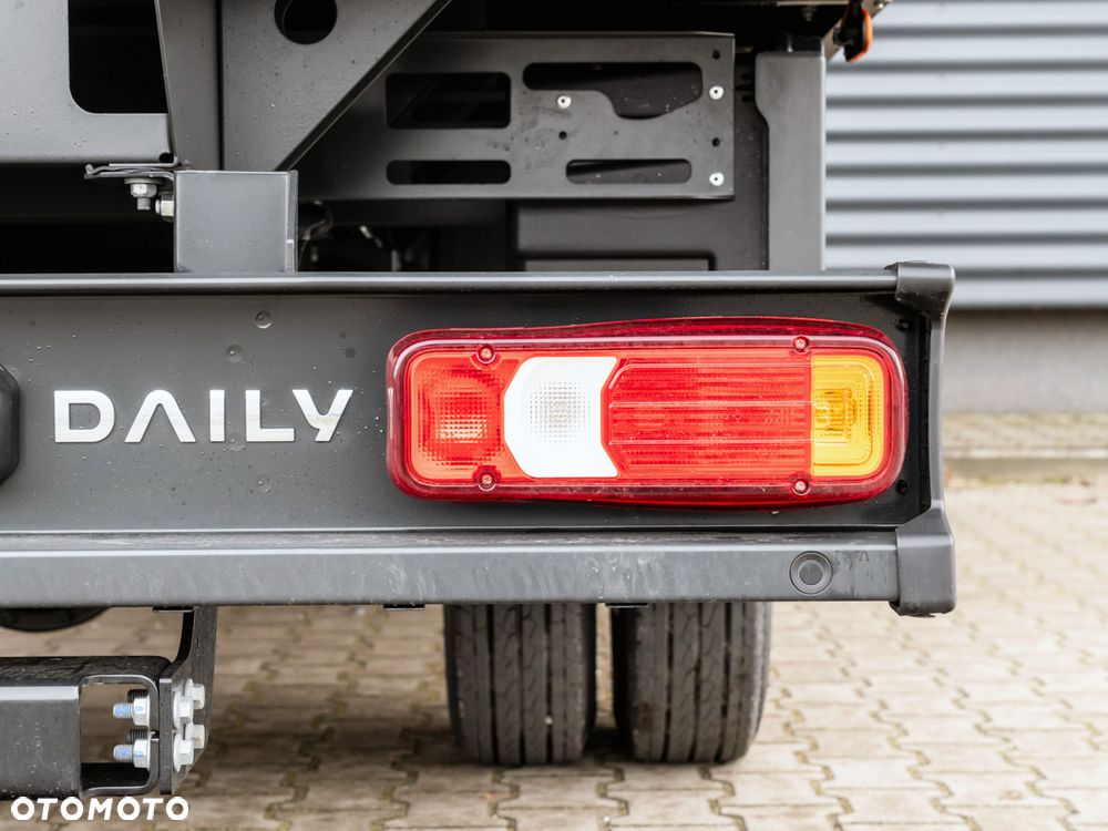 Iveco Daily 35C18HD doka ze skrzynią fabryczną - 10