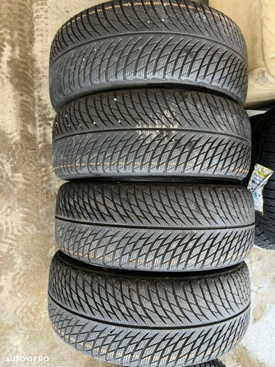 vând 4 anvelope 215/50/18 Michelin de iarnă ca noi