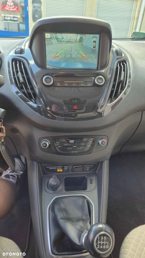 Ford Tourneo Courier 1.0 EcoBoost Titanium - 14