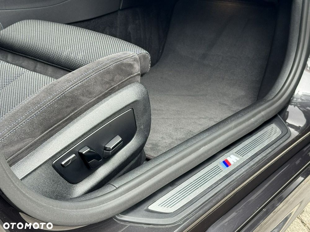 BMW Seria 5 520d M Sport Edition - 27