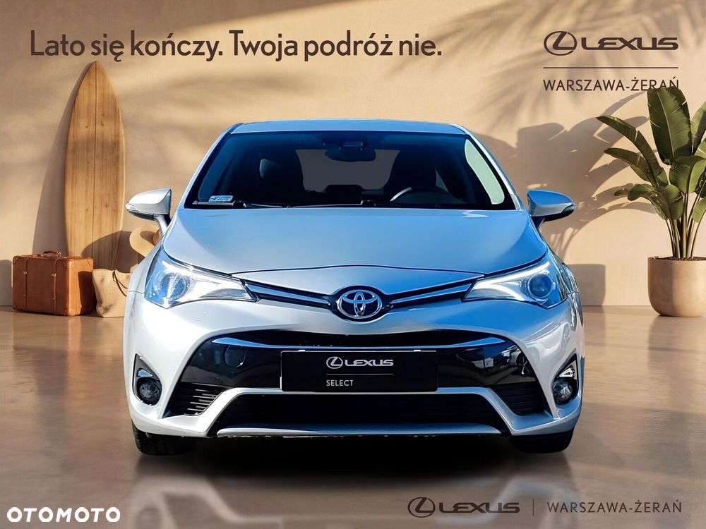 Toyota Avensis 1.8 Premium EU5 - 10