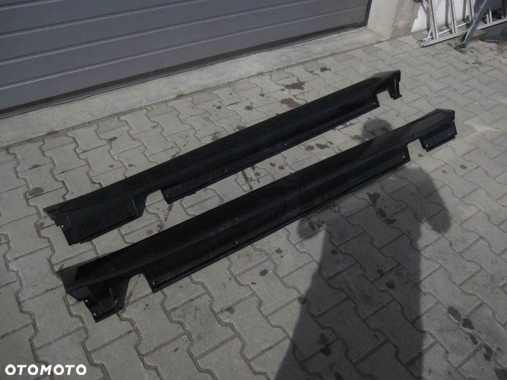 BMW E60 E61 lift 07-10r listwa progowa lewa prawa